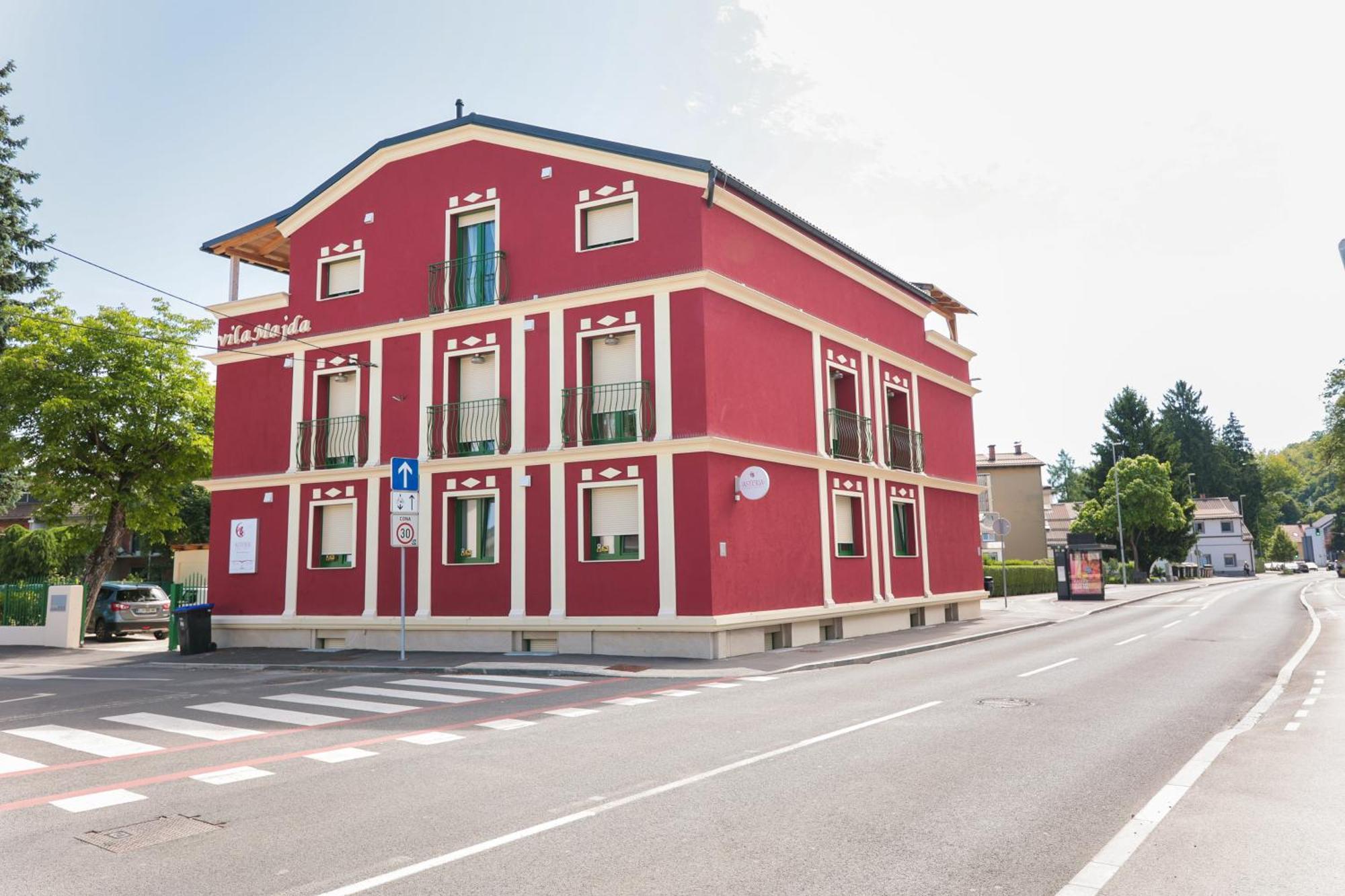 Apart Hotel Asteria Ljubljana Extérieur photo