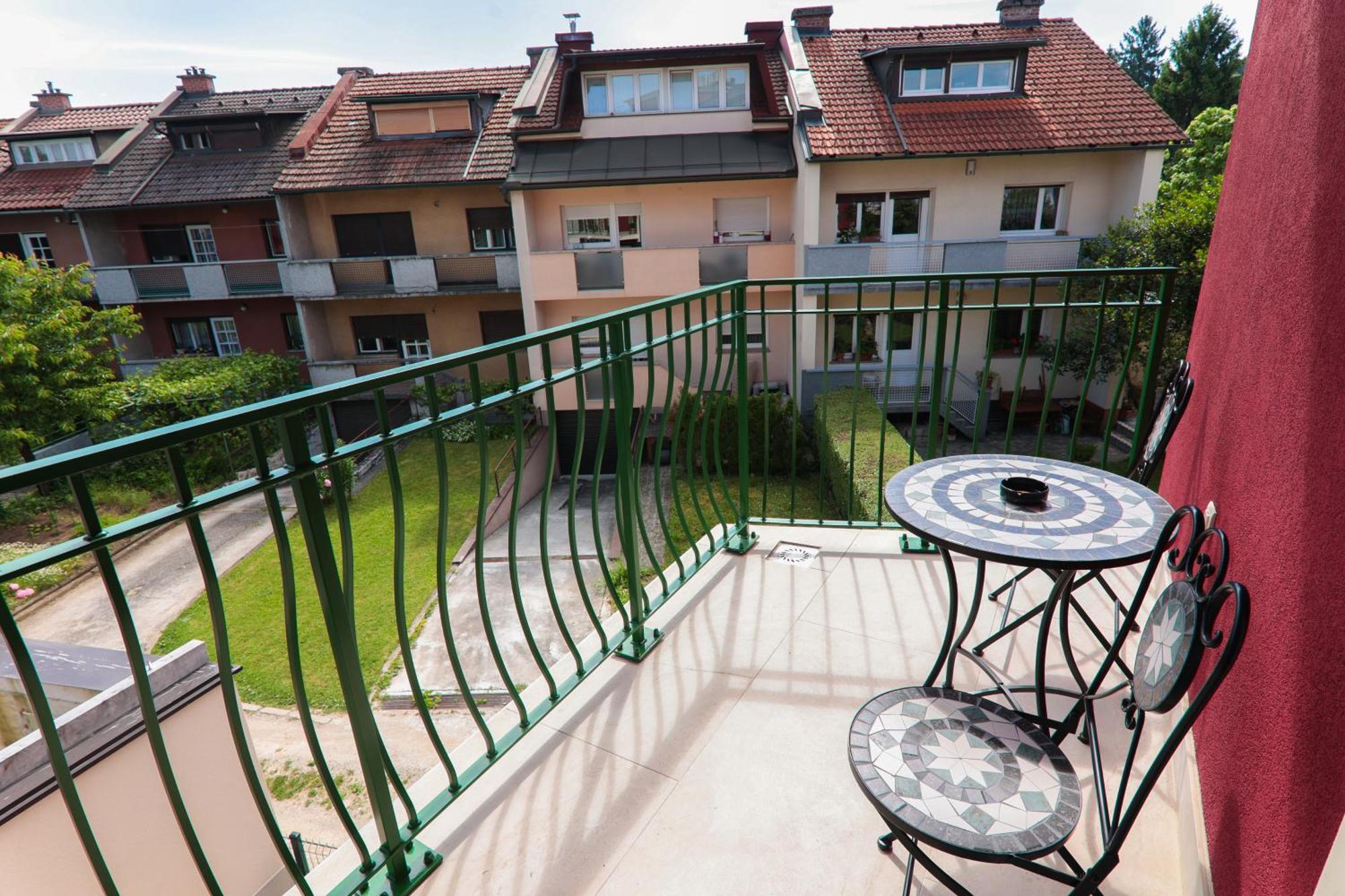 Apart Hotel Asteria Ljubljana Extérieur photo
